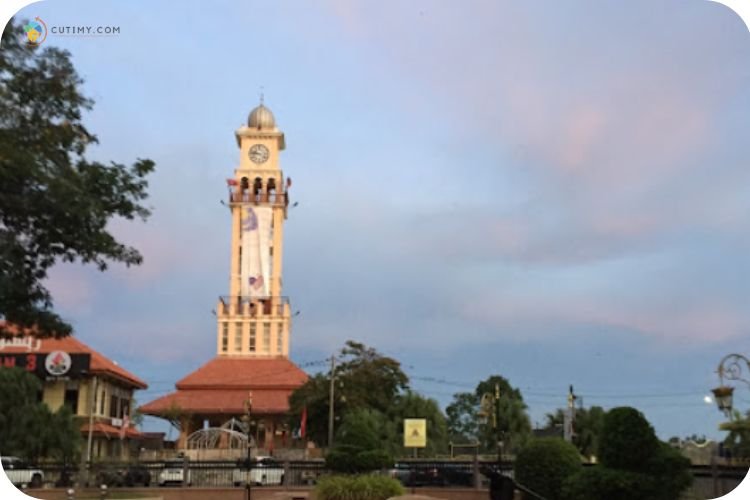 15+ Tempat Menarik di Kota Bharu untuk Percutian Best 14 Imej Padang Merdeka