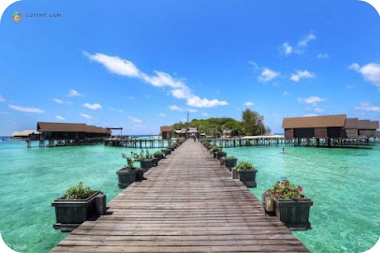 17 Tempat Menarik di Sandakan: Percutian Menakjubkan 12 Imej Pulau Lankayan