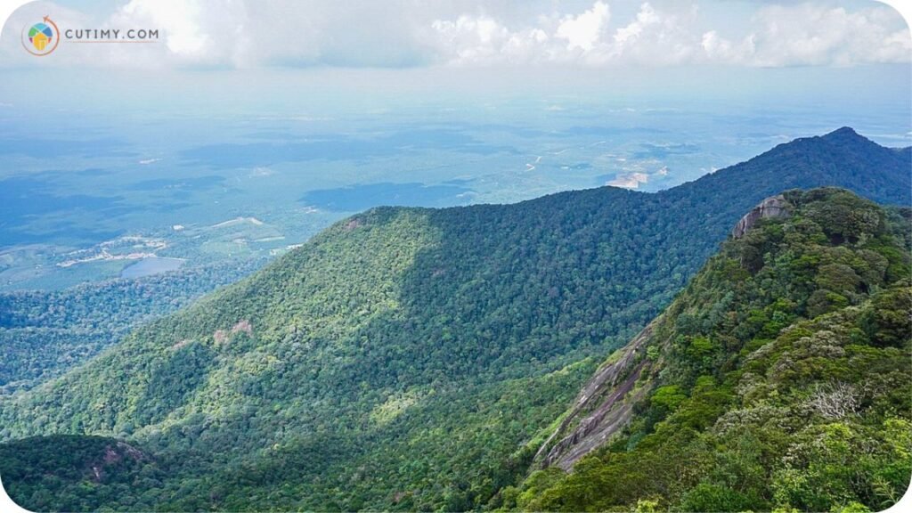 15 Tempat Menarik di Muar Paling Best Wajib Singgah 15 Imej Tempat Menarik di Muar Gunung Ledang
