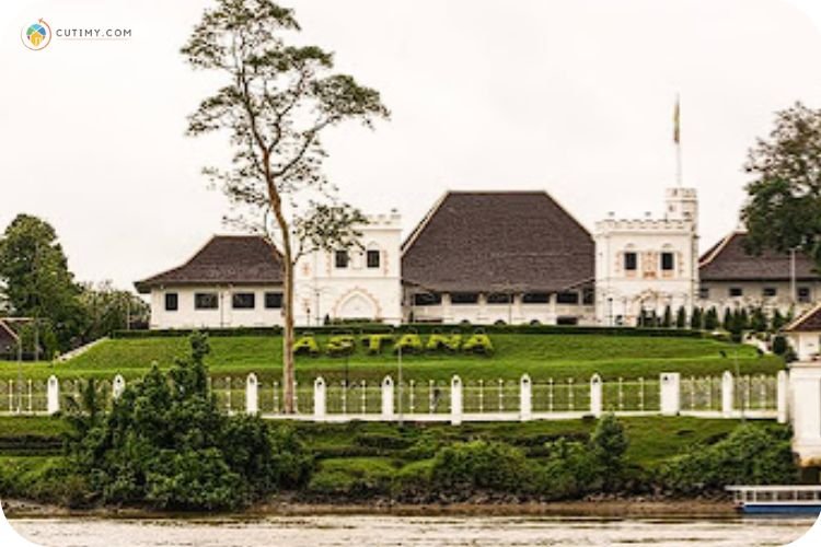 Imej Astana Kuching Sarawak