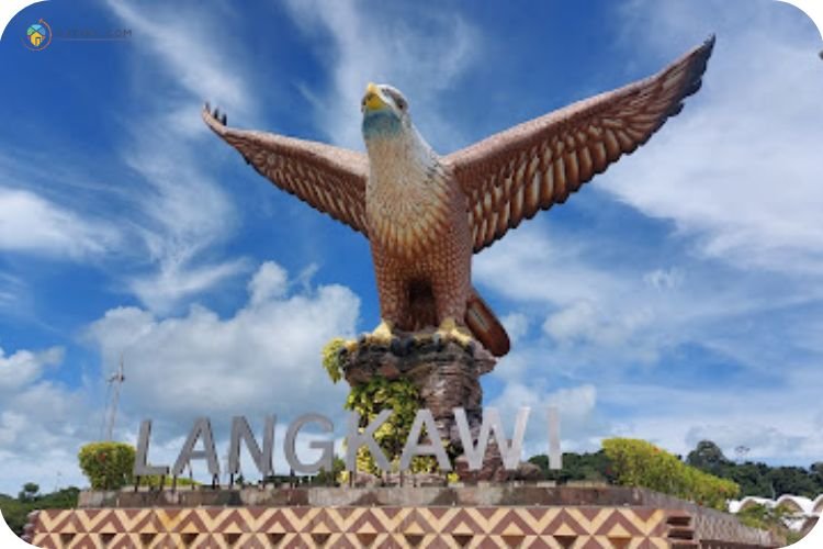 15+ Tempat Menarik di Pulau Langkawi: Melancong Epik & Best 3 Imej Dataran Lang Langkawi