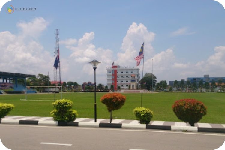 15+ Tempat Menarik Di Pontian Wajib Korang Singgah! 5 Imej Laman Diraja Pontian