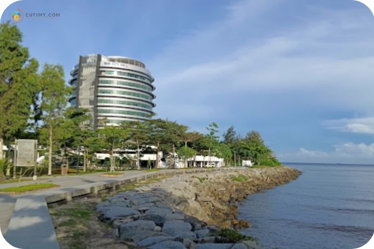 25+ Tempat Menarik Di Miri: Percutian Menakjubkan 10 Imej Miri Central Park