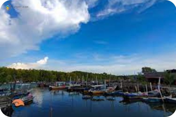 10 Tempat Memancing di Perak Yang Wajib Korang Cuba! 6 Imej Perkampungan Nelayan, Lumut