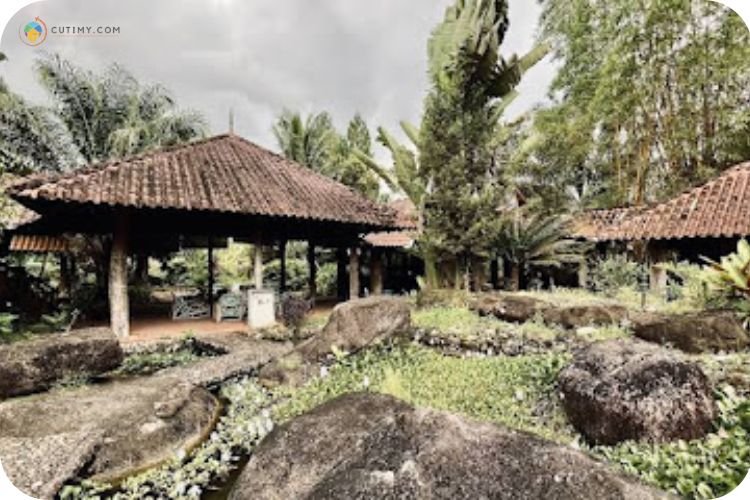 13+ Tempat Menarik di Kampar Untuk Percutian Seronok! 11 Imej Sahom Valley