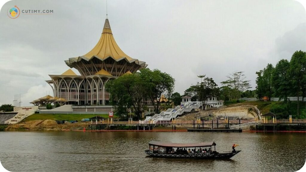 Imej Sarawak River Cruise Tempat Menarik di Kuching