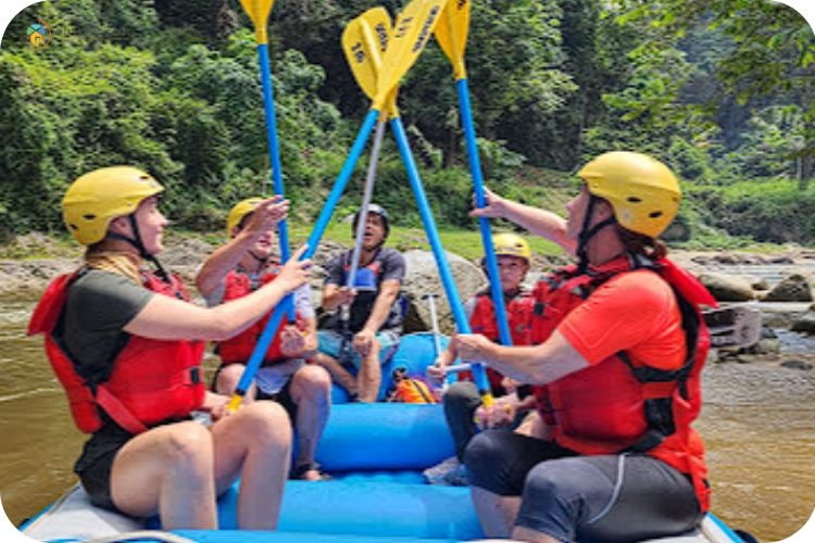 13+ Tempat Menarik di Kampar Untuk Percutian Seronok! 13 Imej White Water Rafting Gopeng