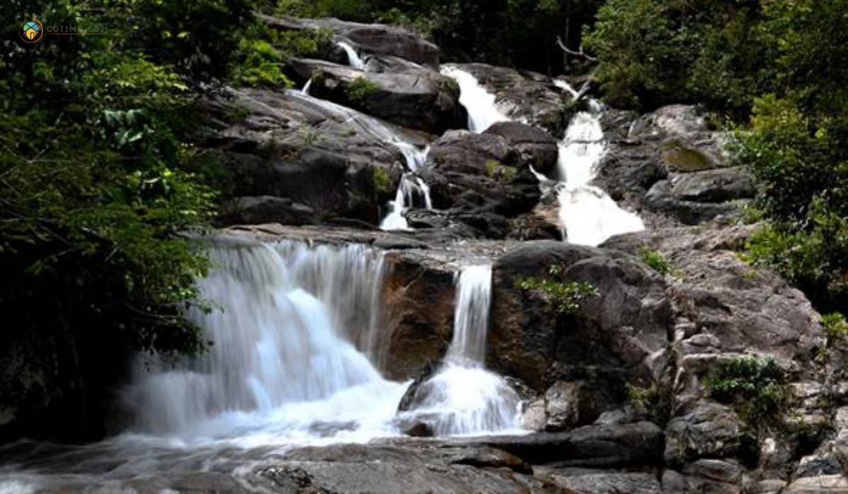 imej Air Terjun Gunung Ledang