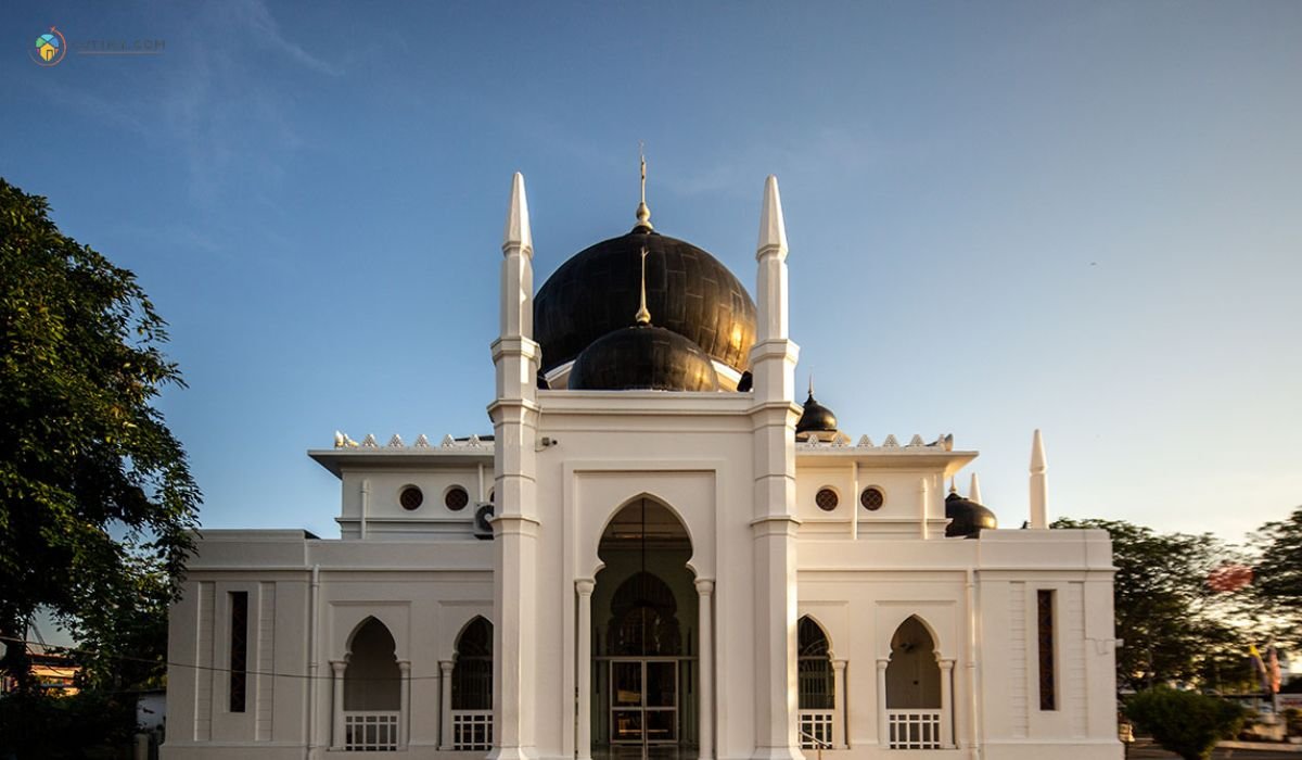 10 Tempat Bersejarah di Perlis Paling Menakjubkan 8 imej Alwi Mosque