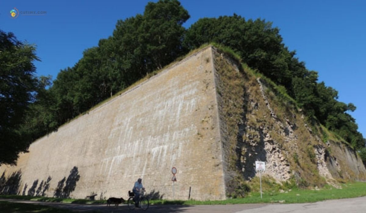 15 Tempat Bersejarah di Melaka Yang Wajib Lawat 6 imej Bastion Victoria