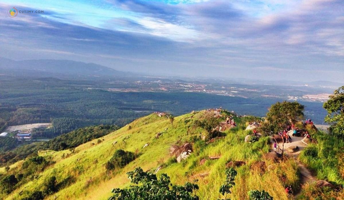 11+ Tempat Menarik di Kajang yang Popular Terkini 3 imej Bukit Broga