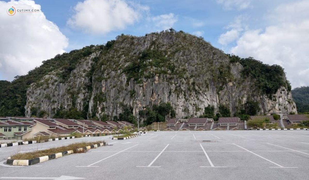 imej Gua Musang Peak