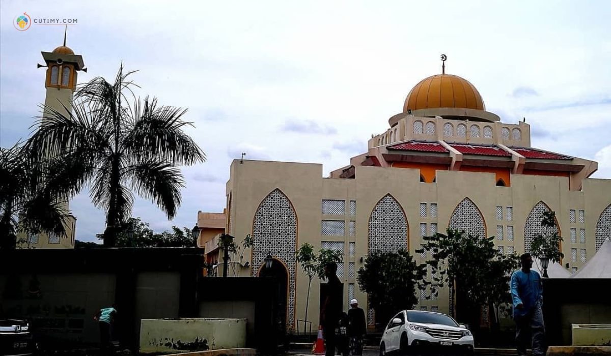 imej Masjid Bandar Tun Hussein Onn