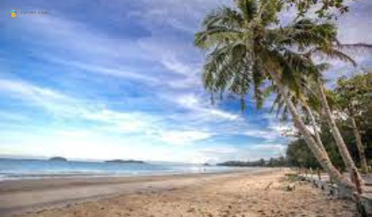 10 Tempat Menarik di Kuala Penyu Yang Wajib Lawat 10 imej Pantai Menumpang