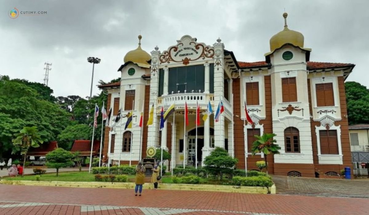15 Tempat Bersejarah di Melaka Yang Wajib Lawat 10 imej Proclamation of Independence Memorial
