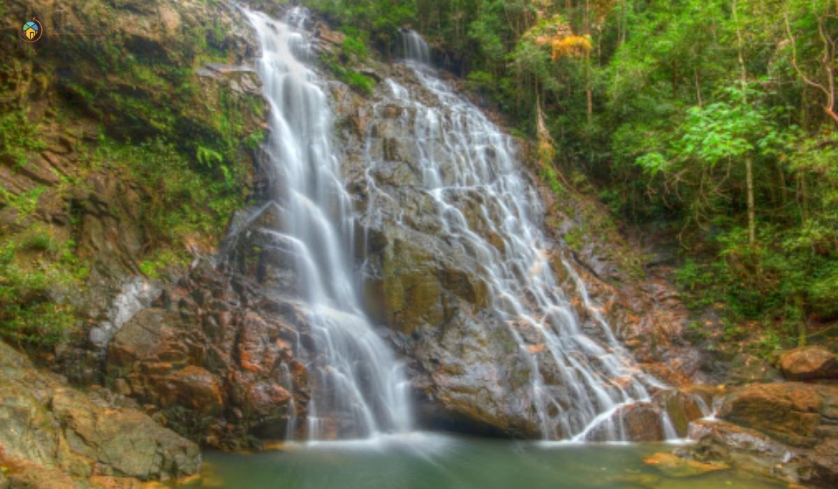 11 Tempat Menarik di Rompin Paling Popular Terkini 3 imej Seri Mahkota Waterfall