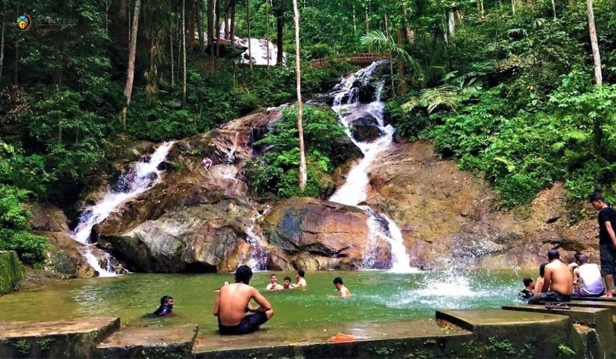 imej Taman Eko Rimba Kanching Waterfalls