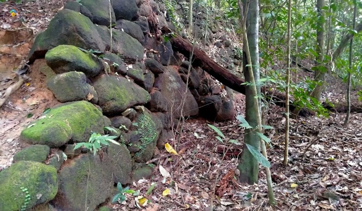 imej Three big stones. 三粒石