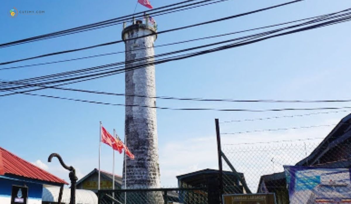 15+ Tempat Bersejarah di Kelantan Yang Wajib Lawat 11 imej Tumpat Lighthouse