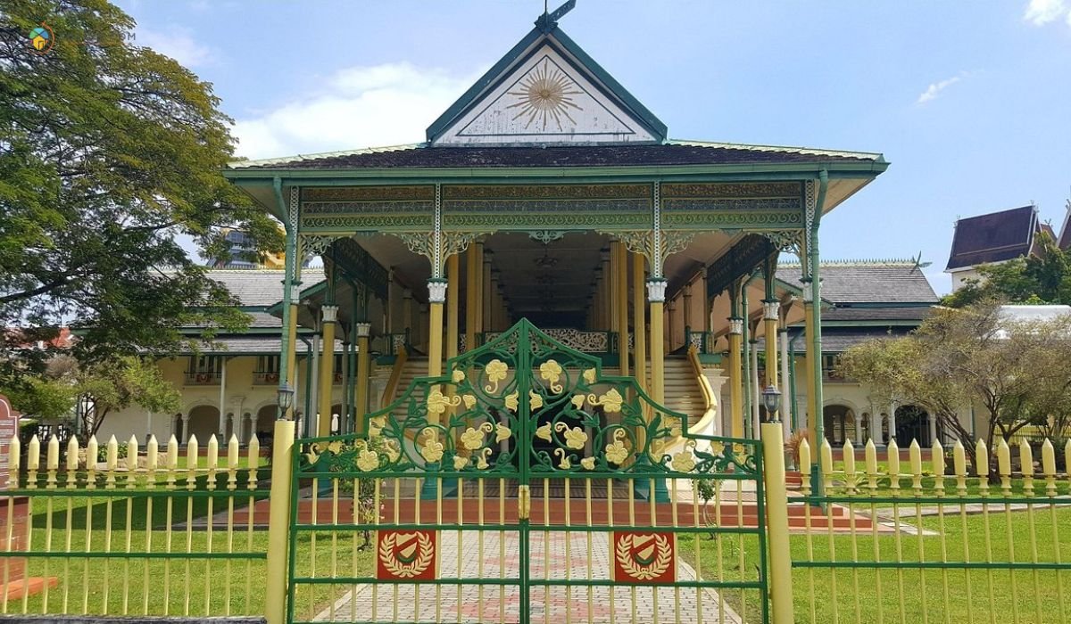 10 Tempat Bersejarah di Kedah Yang Menakjubkan 4 imej Balai Besar