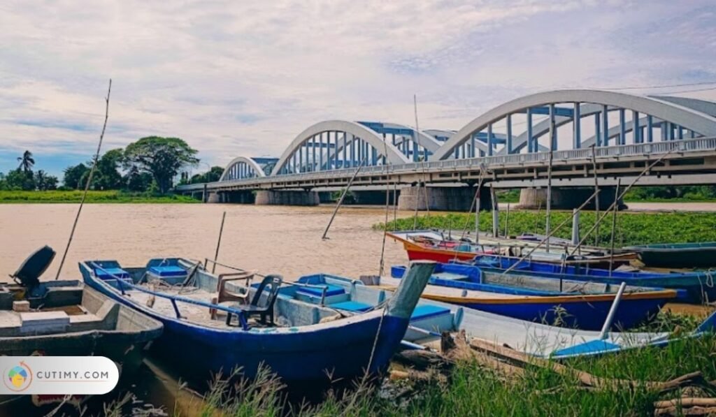 7+ Tempat Menarik di Kepala Batas Paling Menakjubkan 2 imej Jambatan Merdeka