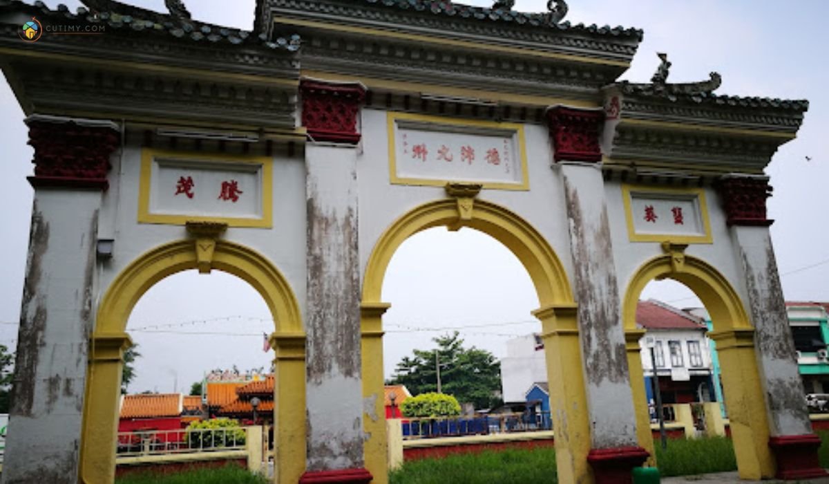 imej Lister Memorial Arch