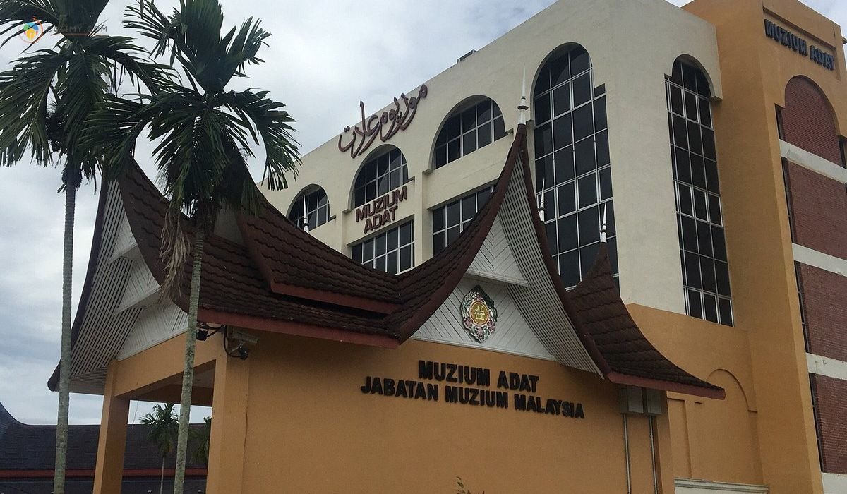 imej Muzium Adat