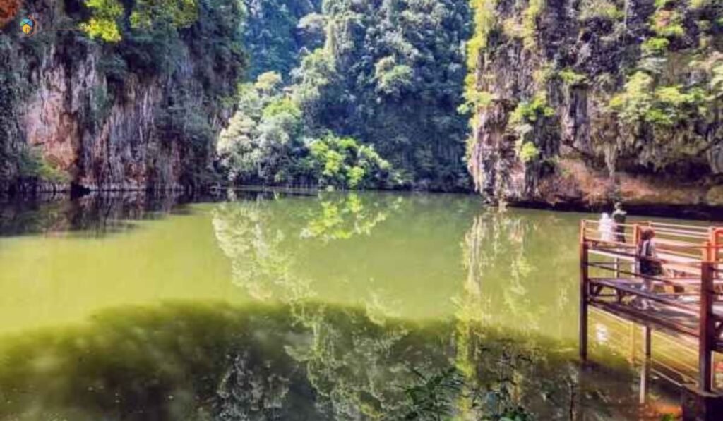 11+ Tempat Mandi di Ipoh Yang Wajib Korang Lawat 2 imej Tempat Mandi di Ipoh Tasik Cermin Ipoh