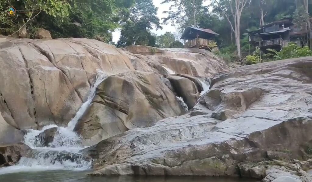 7 Tempat Mandi di Taiping Paling Popular 7 imej Ulu Tupai Waterfall