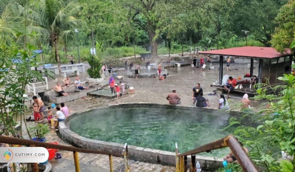 Imej Selayang Hot Spring Pool, Tempat Menarik di Batu Caves