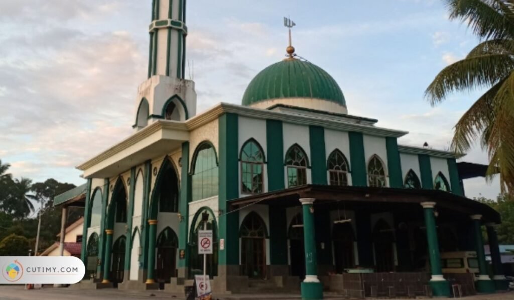 7+ Tempat Menarik di Pasir Mas yang Wajib di Lawat 6 Imej Masjid Ar-Rahman Hujung Galok